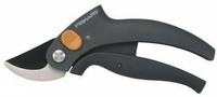 Sekator dźwigniowy nożycowy PowerLever™ FISKARS
